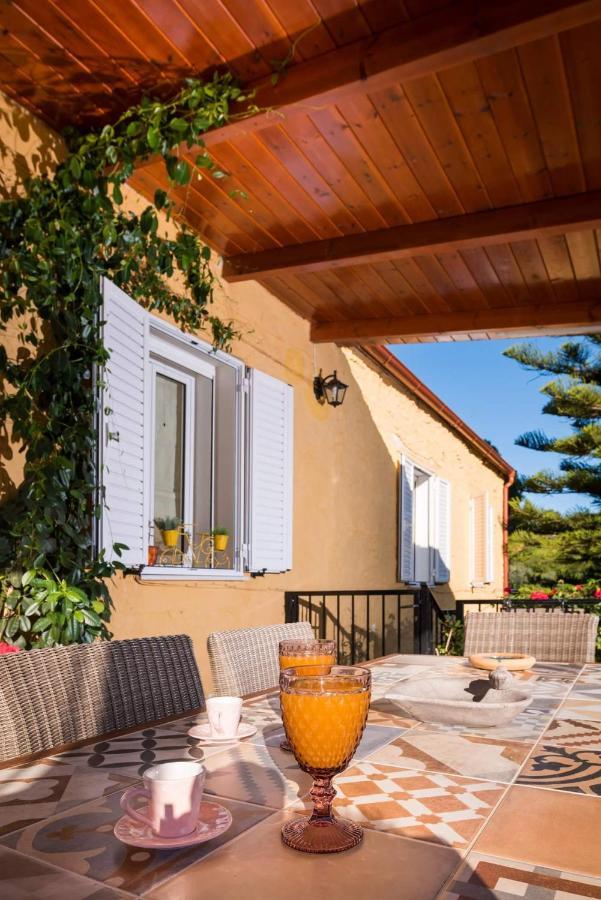 Casa Arokaria Apartment Petaliana Bagian luar foto